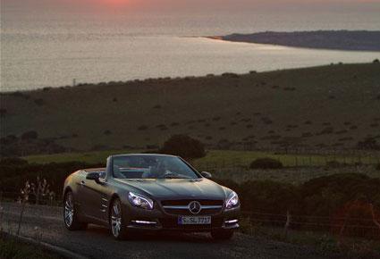 مرسيدس بينز تطلق SL550 المكشوفة 